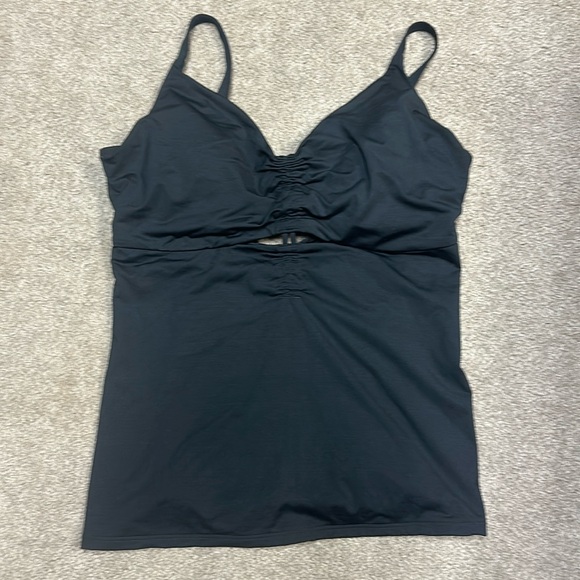 Black athletha tankini top - Picture 1 of 5